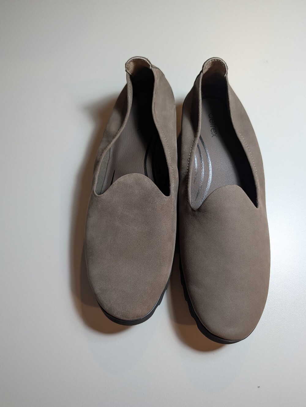 Aetrex Woman's Size 8.5 Taupe Liz Arch Support Suede Slip-On Loafers